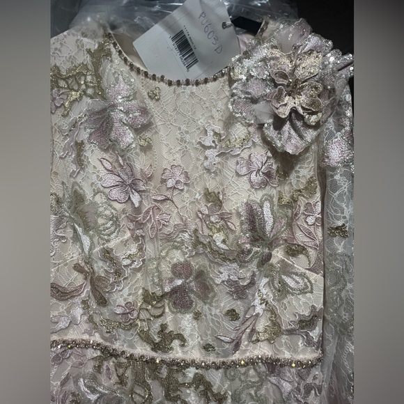 Floral embroidered lace trumpet gown - Picture 5 of 8